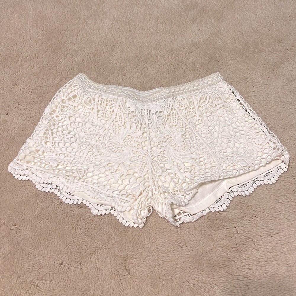 Tinseltown White Lace Shorts